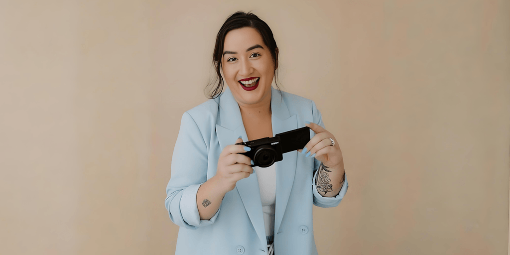 Ally Matos, founder of Allyfotografy Media Co., empowers women entrepreneurs by creating authentic brands through storytelling and marketing.