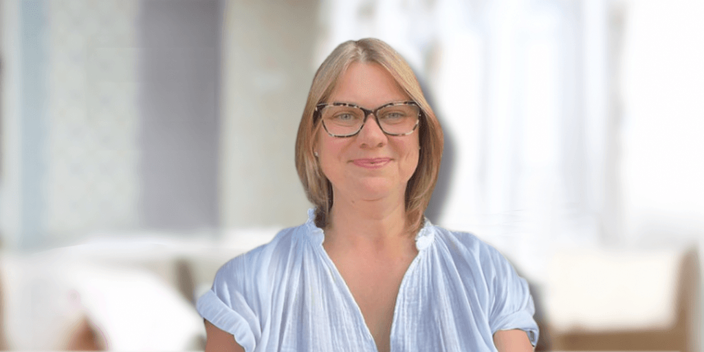 Deborah Edwards, a reflective coach, blends counselling and coaching to help clients achieve lasting personal transformation.