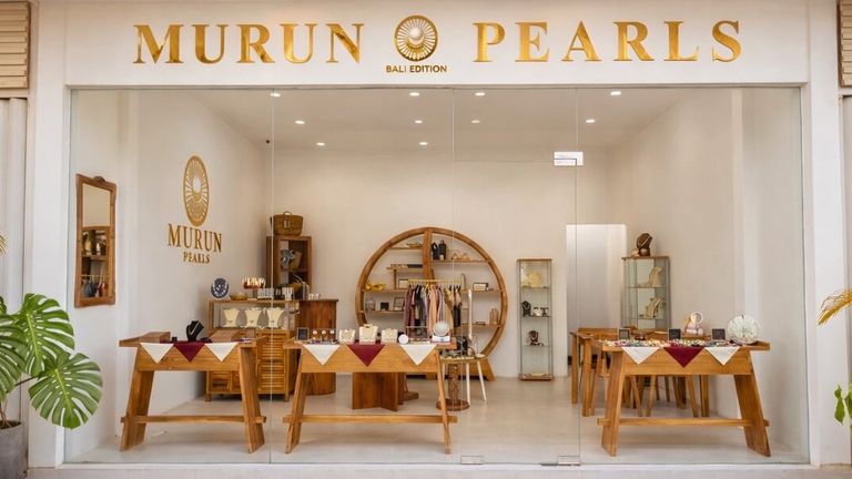 Luxury jewelry store Murun Pearls in Phnom Penh, showcasing exquisite South Sea pearls and a vision of resilience and elegance.