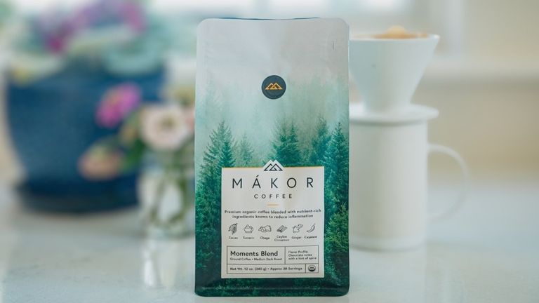 Mákor Coffee blends organic, wellness-focused ingredients like cacao, turmeric, and cinnamon to create a mindful, health-boosting coffee experience.