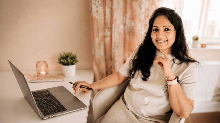 Dr. Saumya Dargar combines clinical expertise with lifestyle medicine and lived experience to help women navigate menopause with confidence, poise and clarity.