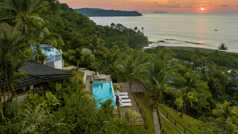 The Tranquilo Lodge: A Luxurious Escape Amid Costa Rica’s Pristine Nature