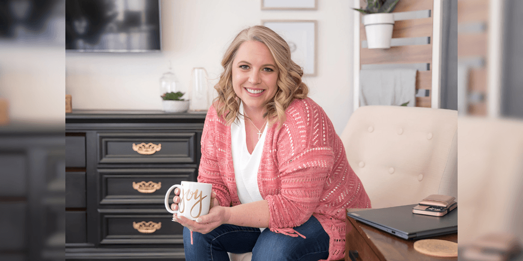 Grace for Motherhood: Amy Grace Helps Moms Find Their Inner Supermom