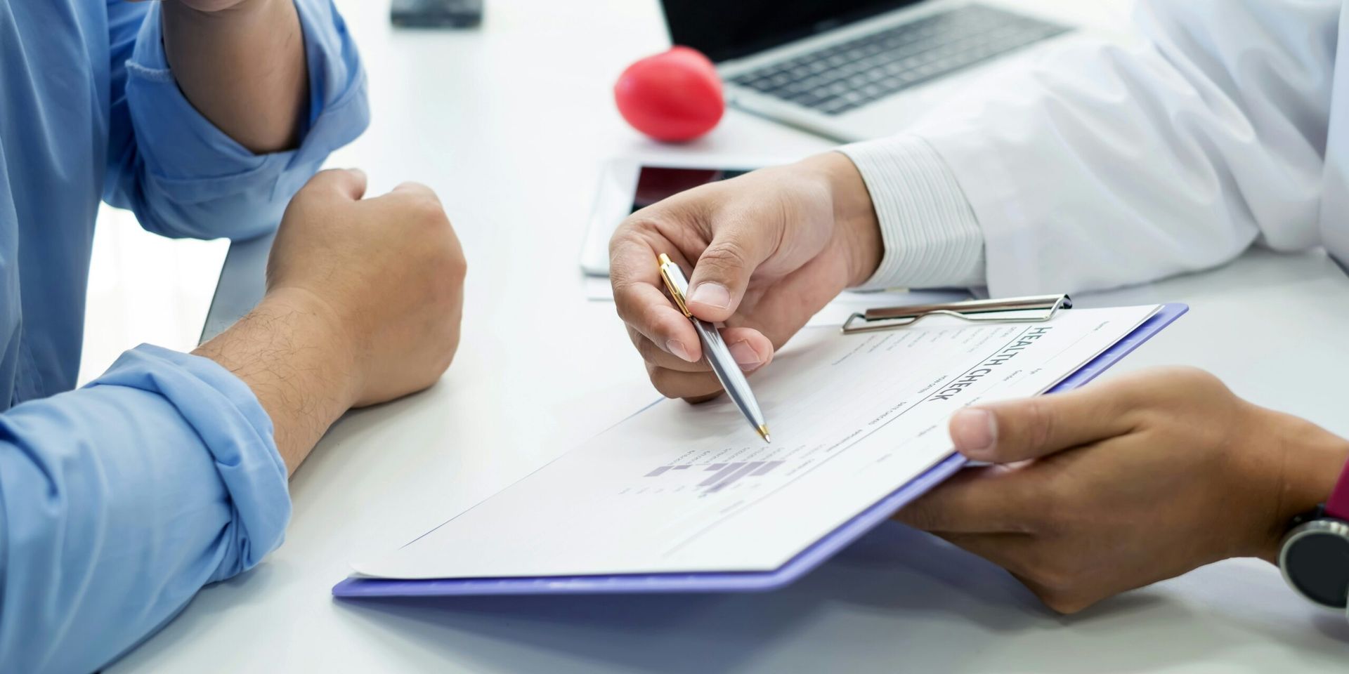 U.S. Health Secretary Secures Insurer Commitments to Streamline Prior Authorization