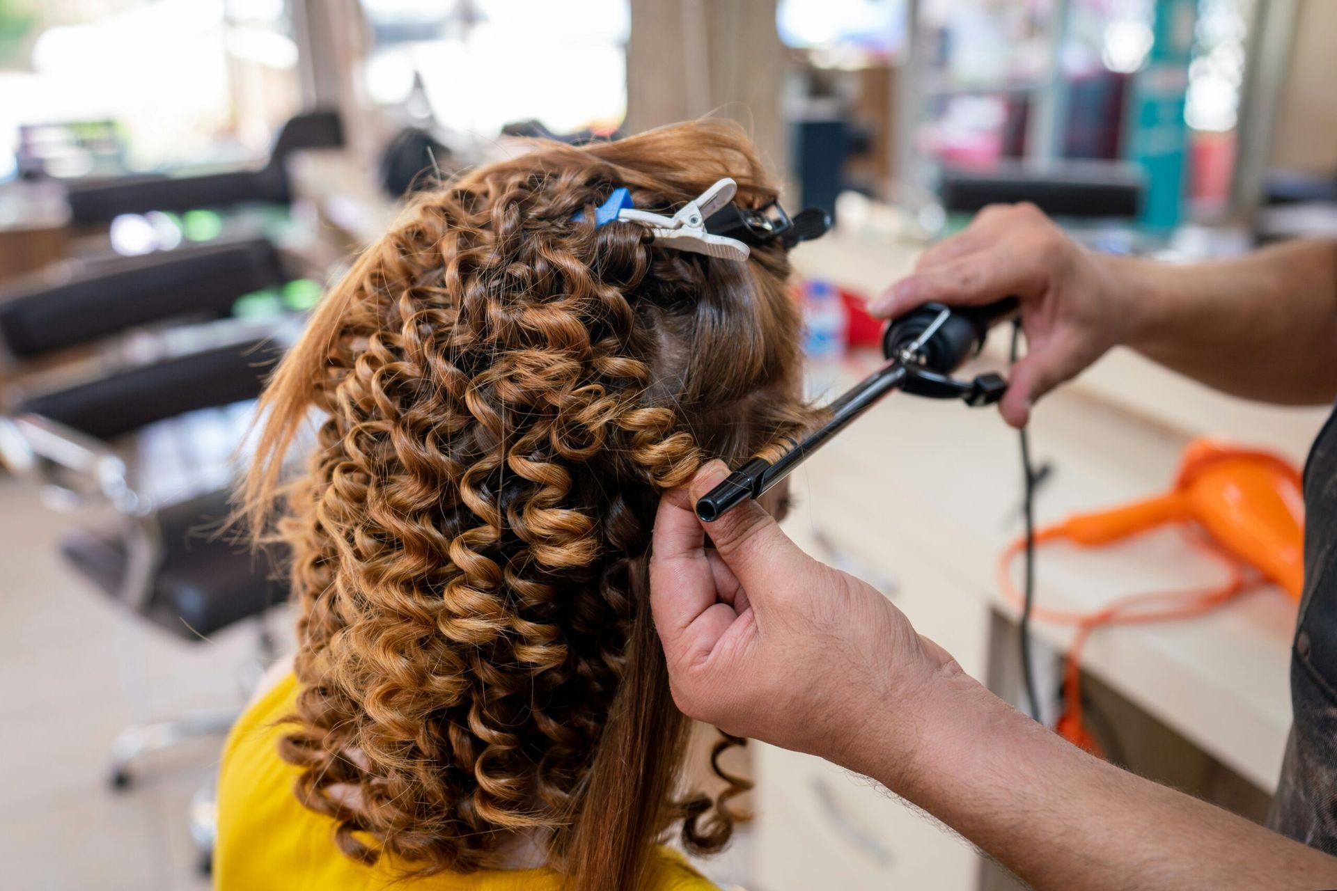 “Cloud Curls” Hairstyle Trend Sparks Summer Hair Revolution
