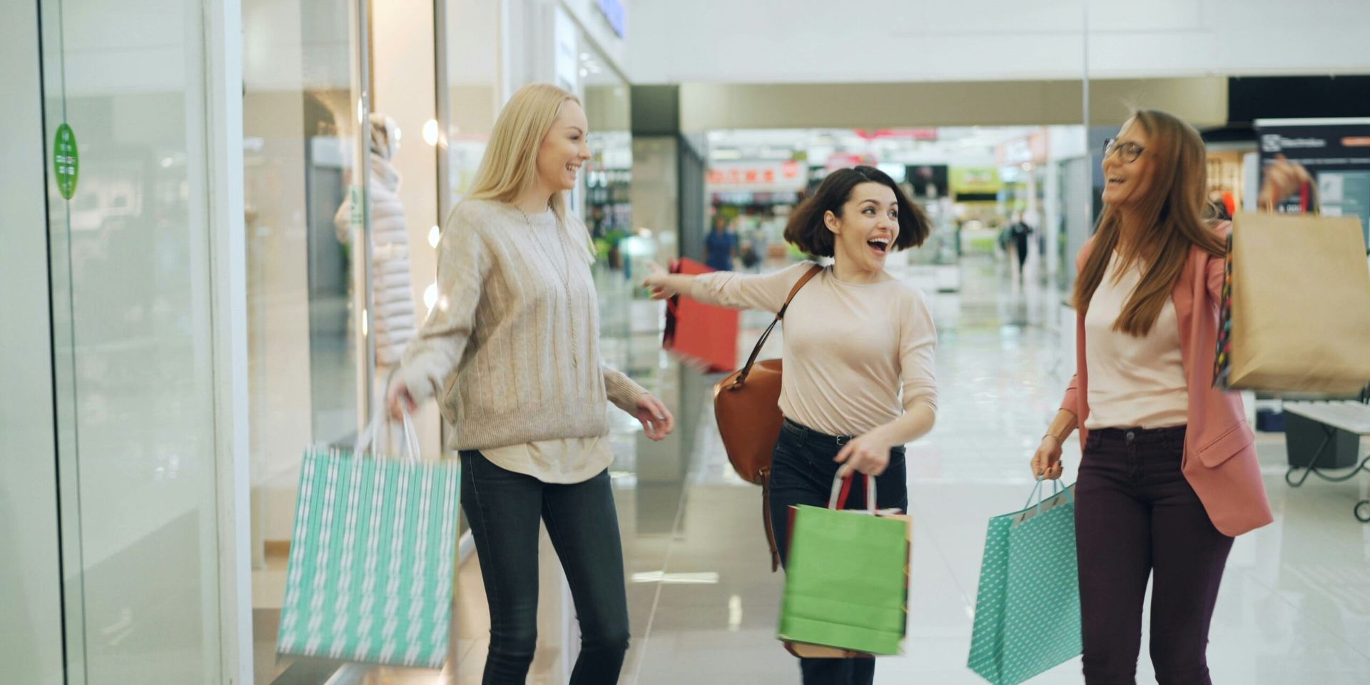 Consumer Behavior Shifts: Experience-Led Shopping and Conscious Consumption in 2025