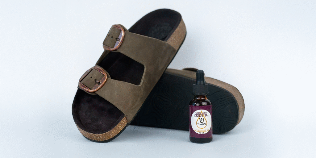 Tholi Oil: Innovating Essential Oil Absorption with Revolutionary Sandals