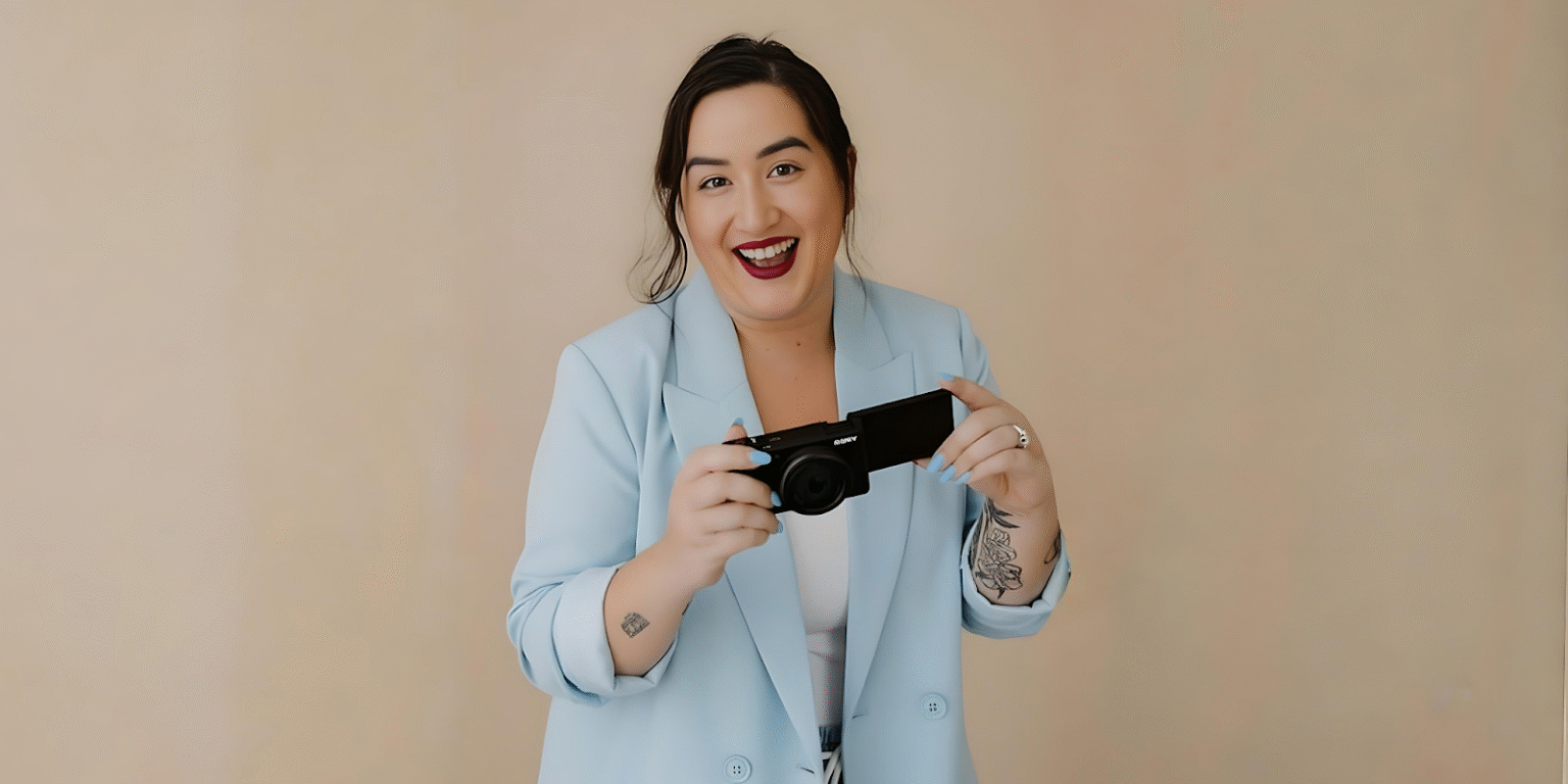 Ally Matos, founder of Allyfotografy Media Co., empowers women entrepreneurs by creating authentic brands through storytelling and marketing.